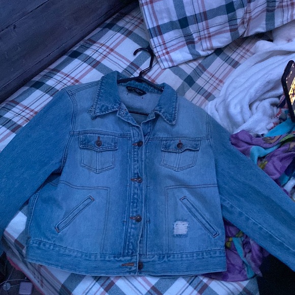 Jean jacket - Picture 1 of 2